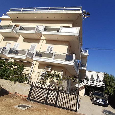 Collaku Apartment'S Vlorë Екстериор снимка
