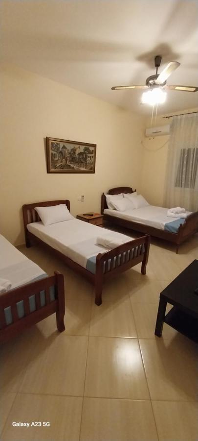 Collaku Apartment'S Vlorë Екстериор снимка