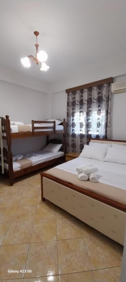 Collaku Apartment'S Vlorë Екстериор снимка