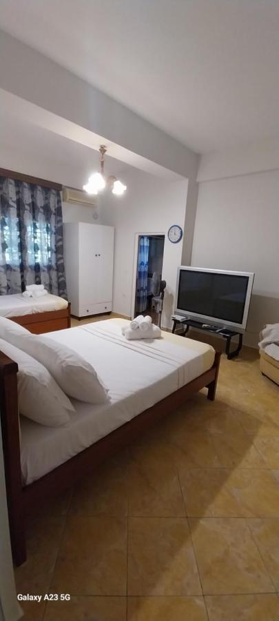 Collaku Apartment'S Vlorë Екстериор снимка