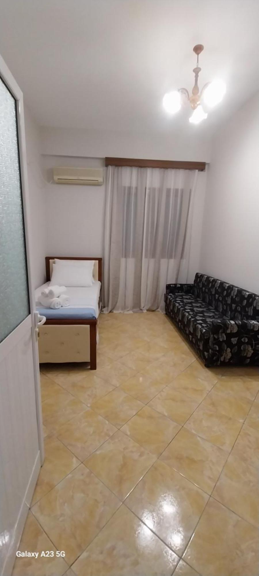 Collaku Apartment'S Vlorë Екстериор снимка
