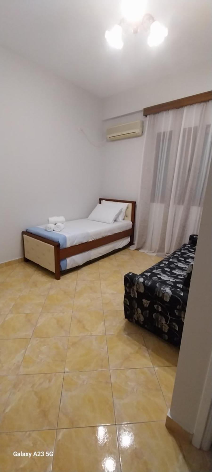 Collaku Apartment'S Vlorë Екстериор снимка