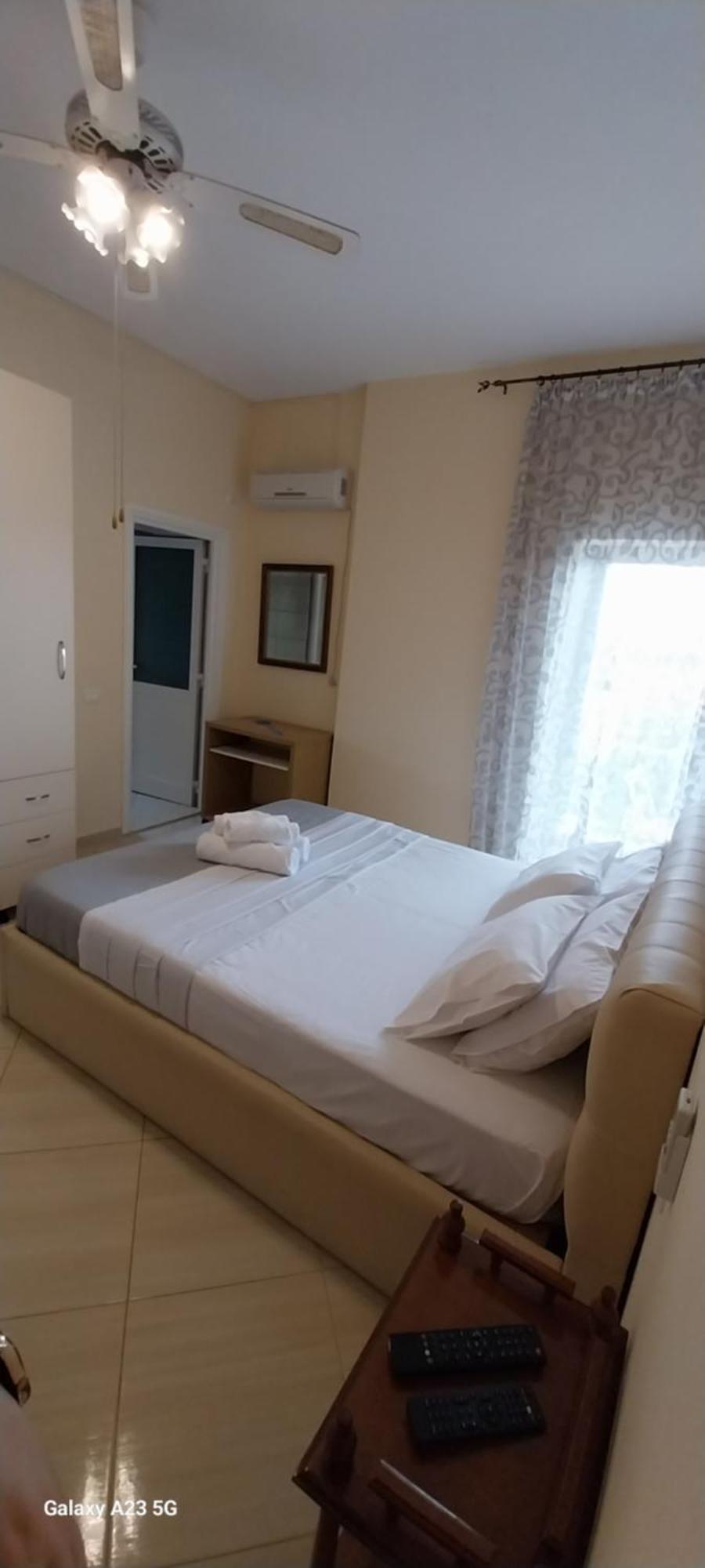 Collaku Apartment'S Vlorë Екстериор снимка